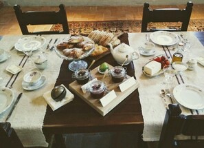 Desayuno completo incluido todos los días