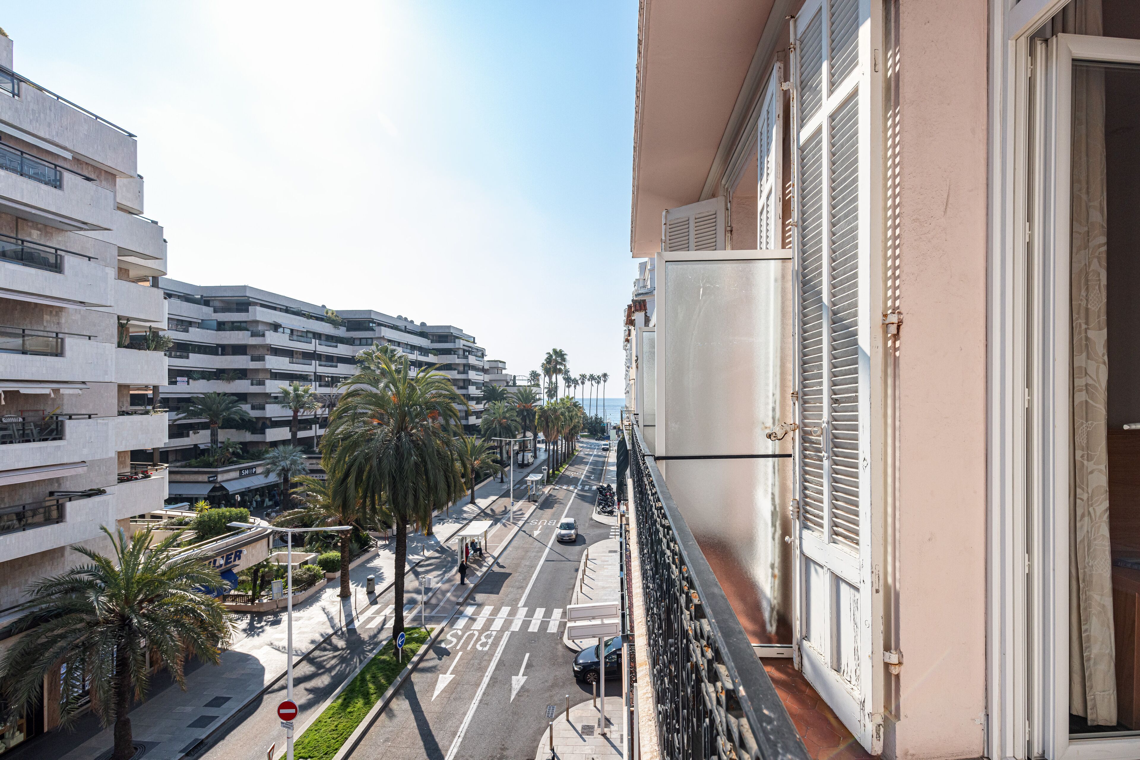 Photo - Modern Waikiki Hotel