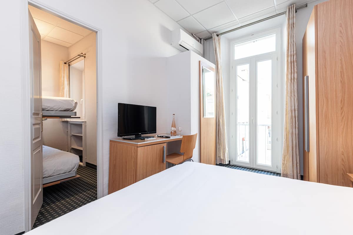 Economy Quadruple Room | Wi-fi percuma, cadar katil
