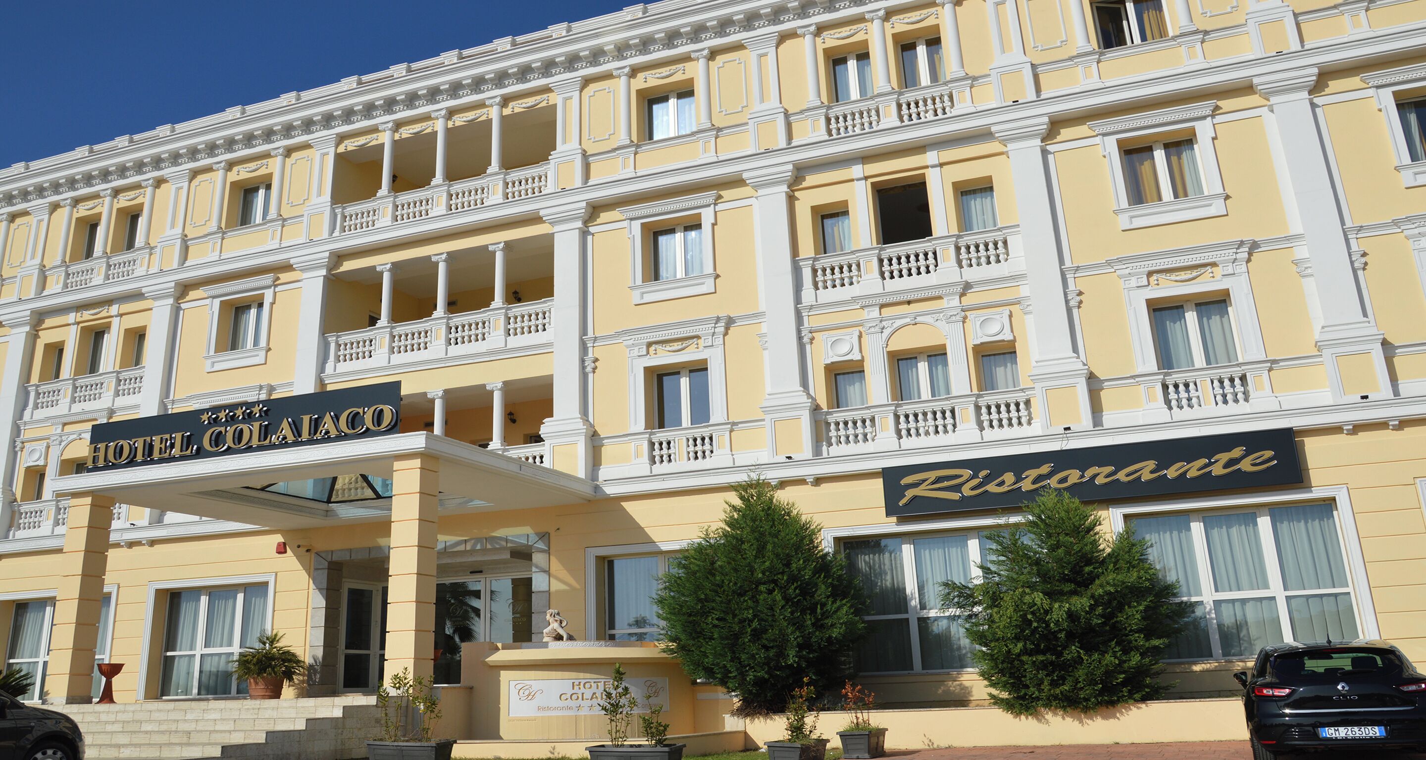 Facciata della struttura