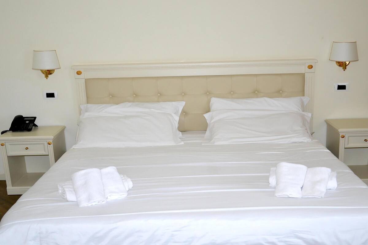 Premium bedding, minibar, in-room safe, desk