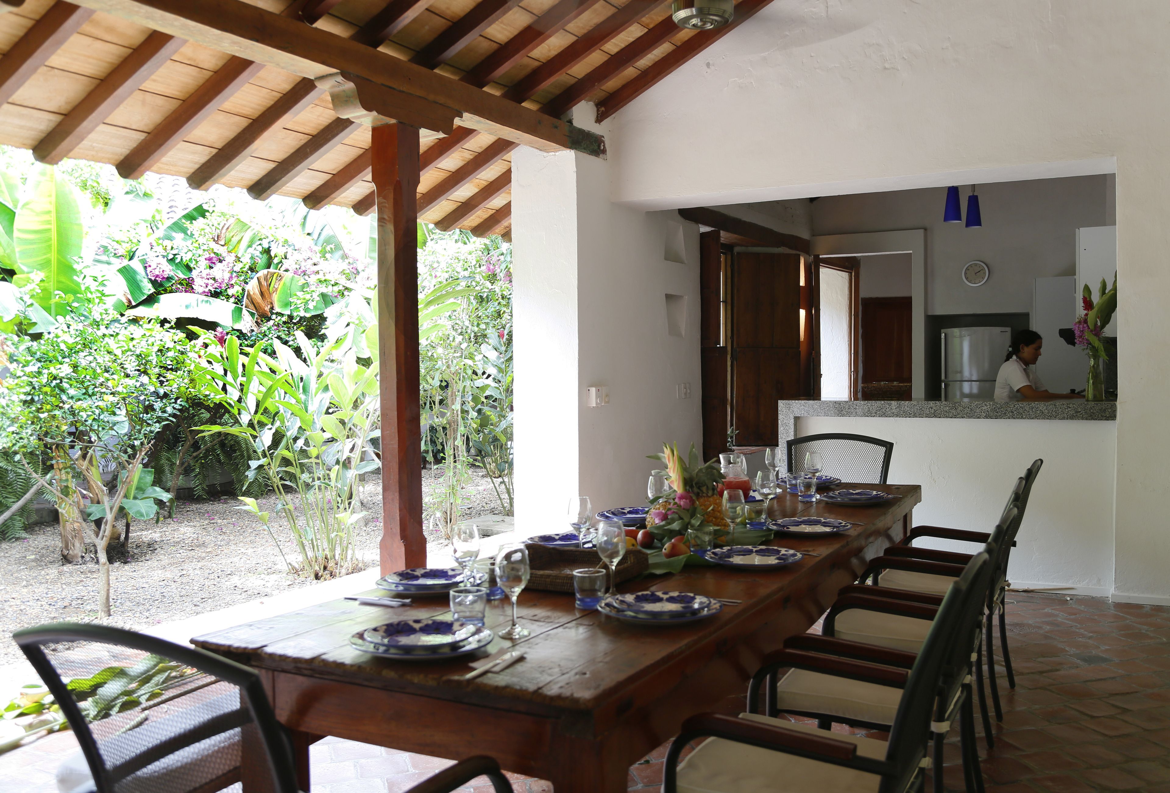 free daily cooked-to-order breakfast