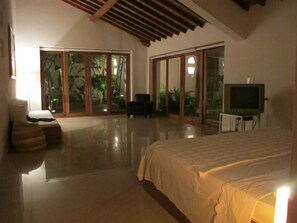 Deluxe Suite, Garden Area | Egyptian cotton sheets, memory foam beds, minibar, in-room safe