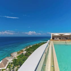 2 bars/lounges, rooftop bar, lobby lounge