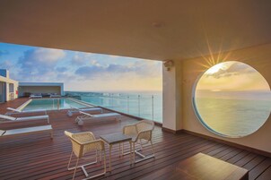 Outdoor pool, sun loungers