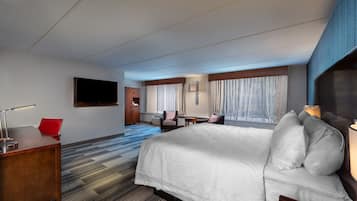 Junior Suite, 1 King Bed, Corner