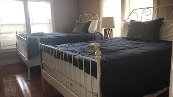 Apartemen, 3 kamar tidur (Unit 2) | Seprai premium dan Wi-Fi gratis