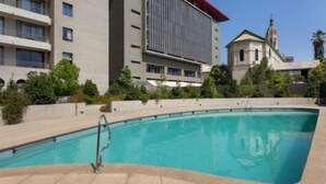 Outdoor pool - N.H. Aparts (Santiago)