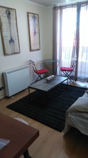 Apartamento familiar, 1 habitación, no fumadores, cocina | 1 dormitorio y ropa de cama de alta calidad