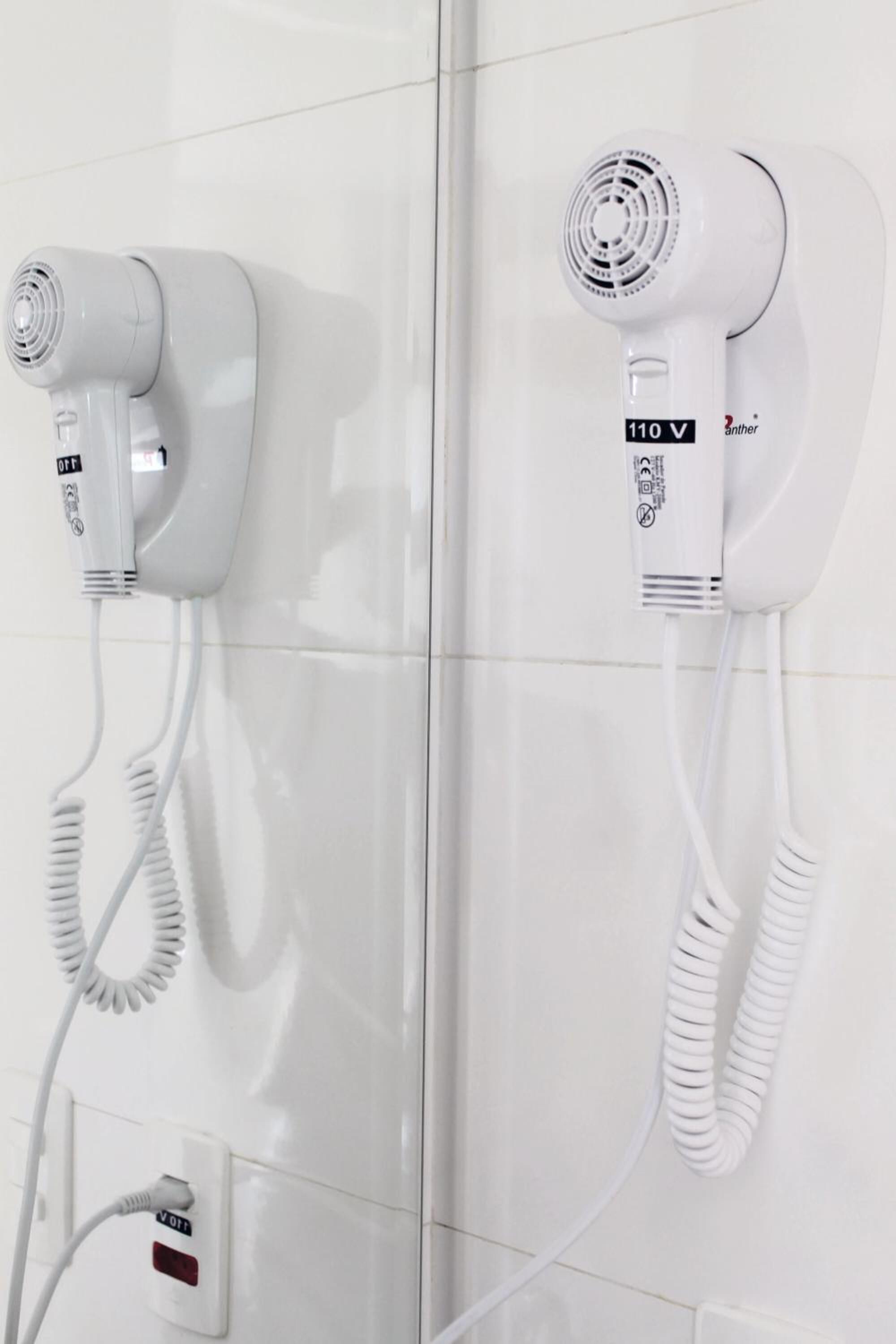 shower, rainfall showerhead, hair dryer, bidet