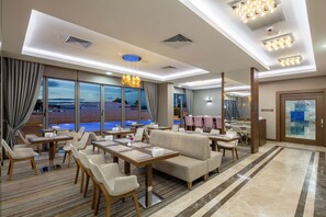 Breakfast and dinner served  - Hampton by Hilton Canakkale Gallipoli (Gallipoli)