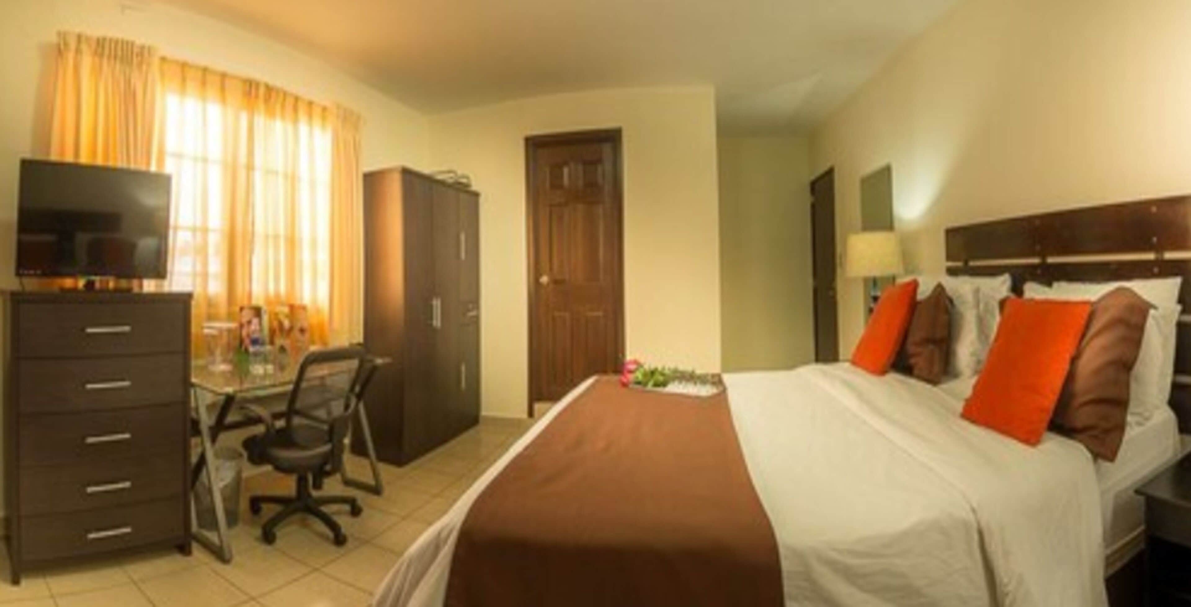 single room | in-room safe, desk, iron/ironing board, free wifi