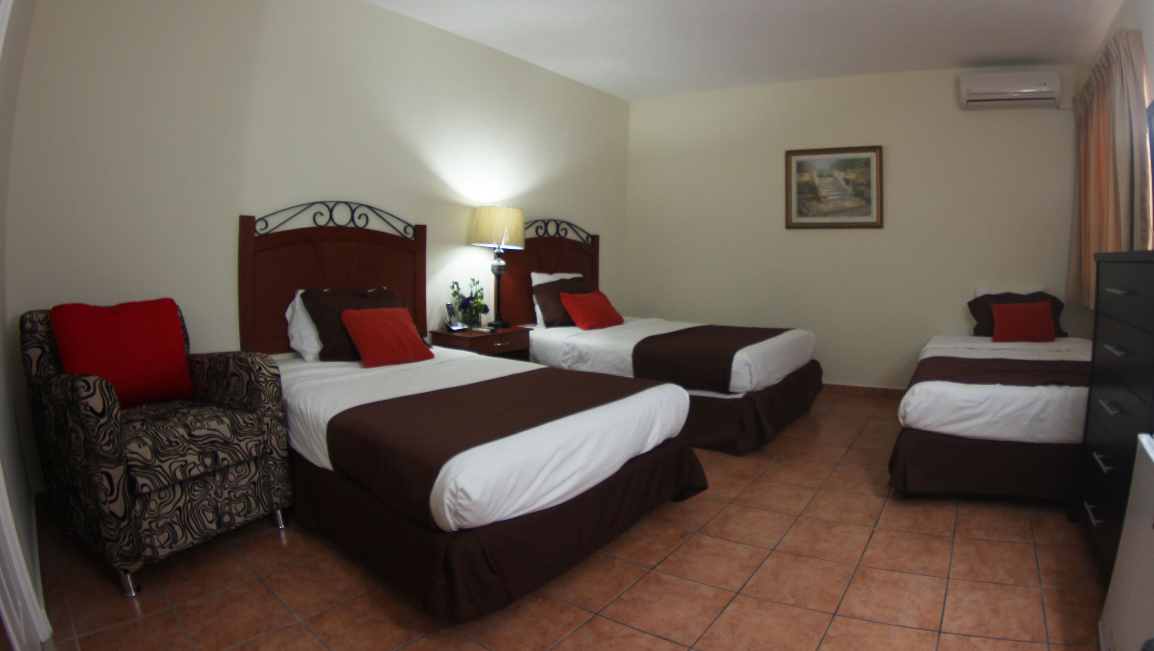 triple room | in-room safe, desk, iron/ironing board, free wifi