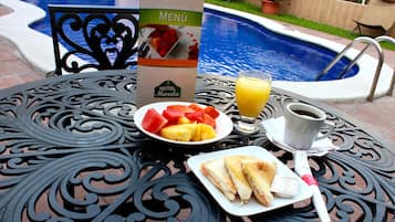 Desayuno completo incluido todos los dĂas