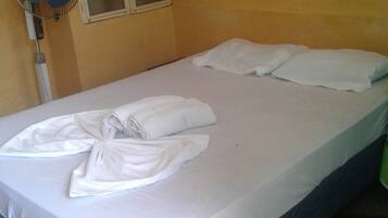 Desk, cots/infant beds, rollaway beds