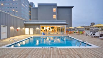 Piscine extérieure