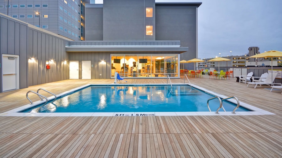 Home2 Suites by Hilton Dallas Downtown at Baylor Scott & White