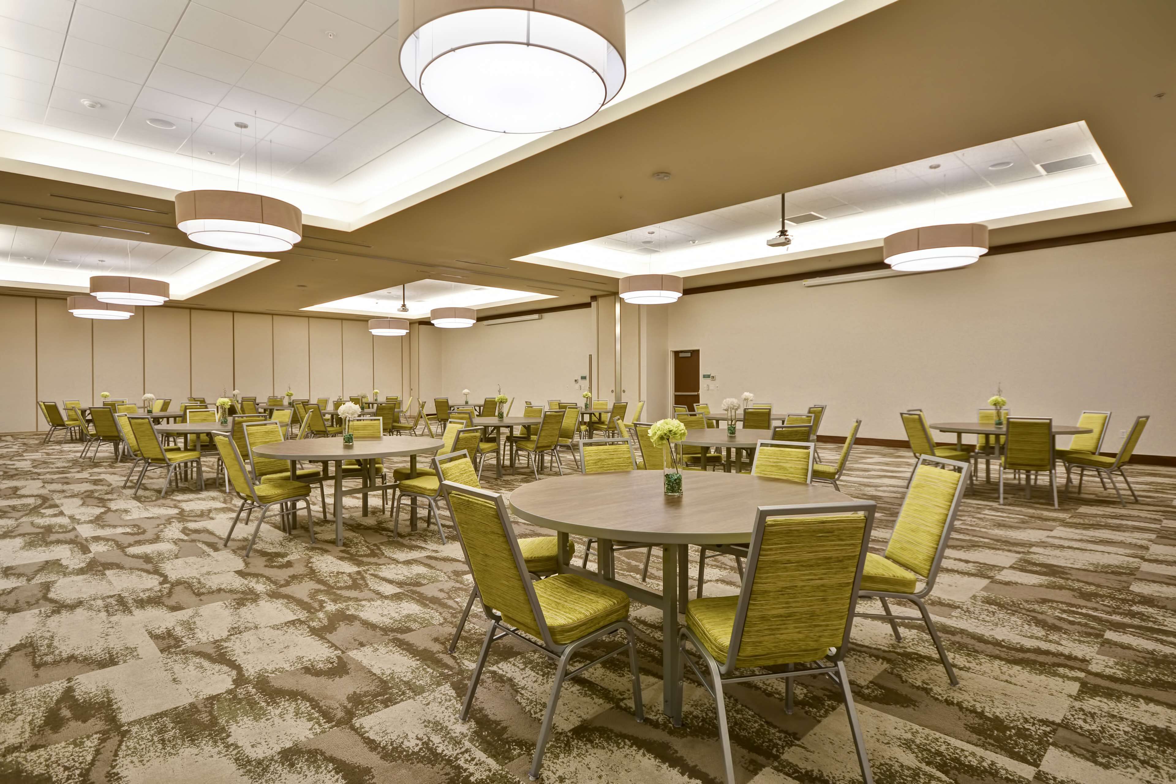 Photo - Home2 Suites by Hilton Dallas Downtown at Baylor Scott & White