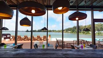 บาร์ (ในที่พัก)