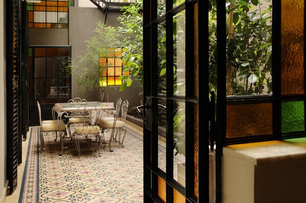 Chambre Quadruple | Terrasse/Patio