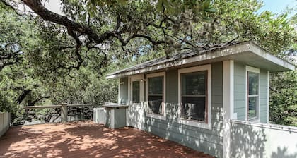 Downtown oasis, walking distance to Capitol, UT, Zilker Park, music venues