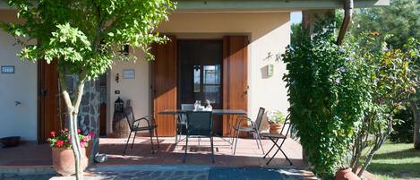 تناول الطعام بالخارج