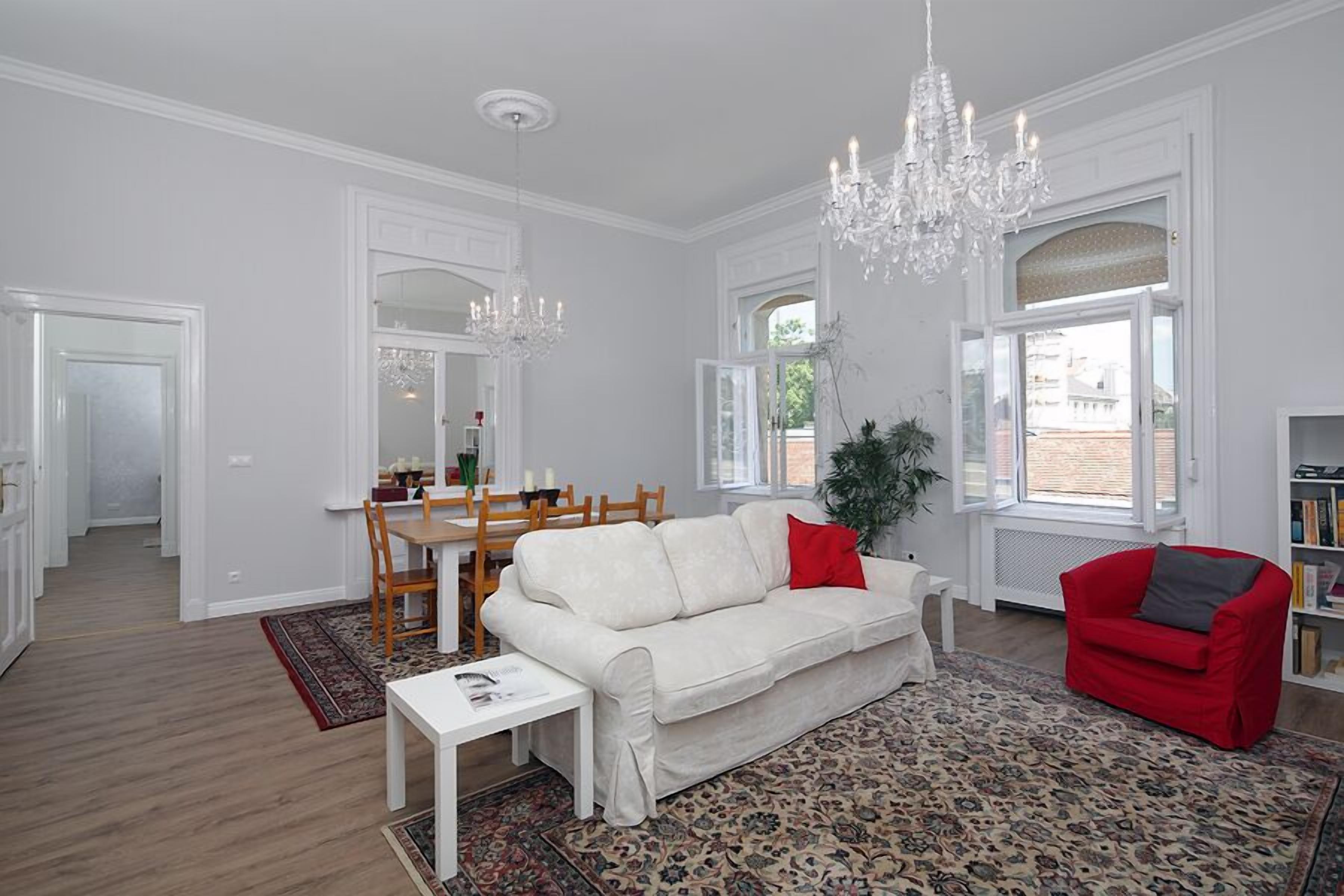 TV, DVD player, books, stereo