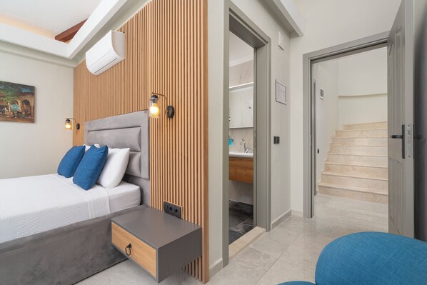 4 habitaciones, caja de seguridad en la habitación y escritorio