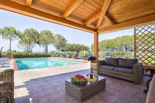 ClickSardegna Villa Girasoli with SPA and pool, Wifi, en-suite bathrooms
