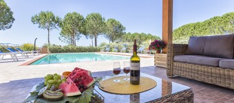  ClickSardegna Villa Girasoli con SPA e piscina privata, Wifi, 8 Bagni in suite