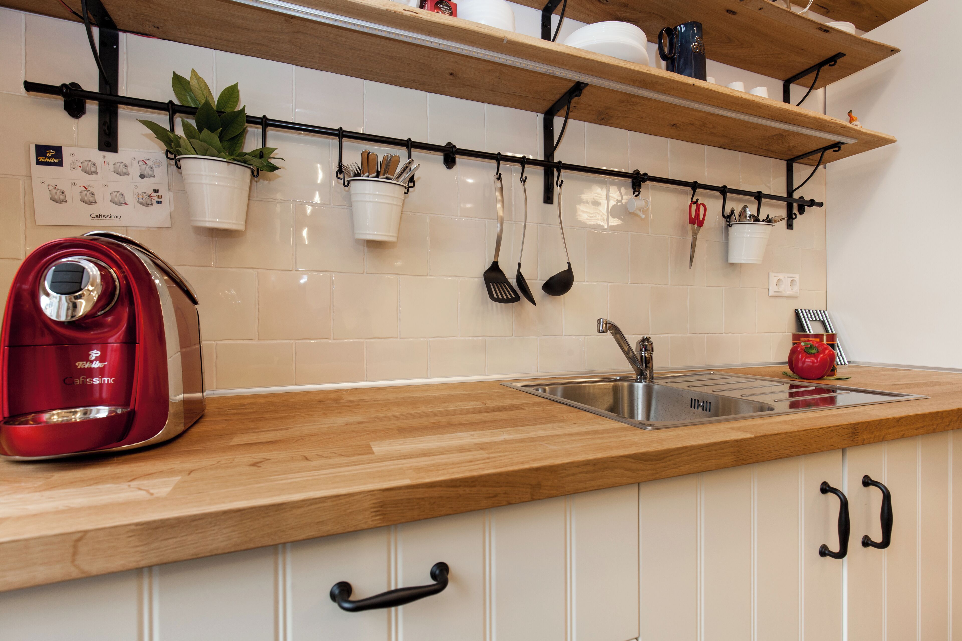 冰箱、微波炉、烤箱、炉灶