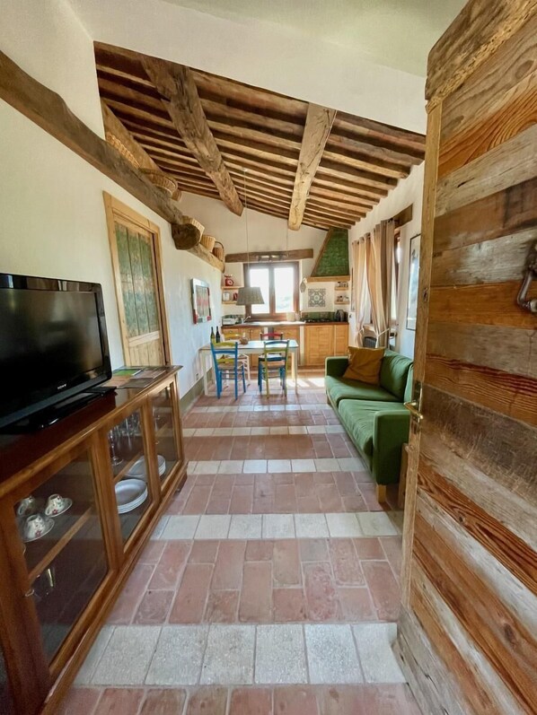 TV - Deluxe Apartment The Olive Tree Apartment (Arcevia)