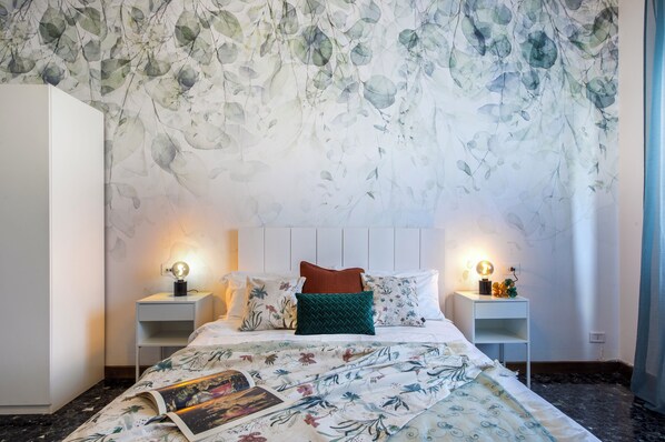 2 bedrooms, desk, iron/ironing board, free WiFi