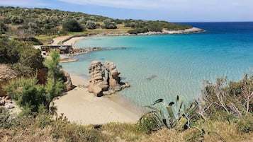 Plage à proximité, chaises longues