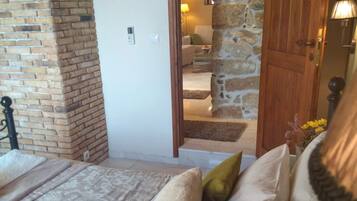 1 chambre, coffres-forts dans les chambres, bureau