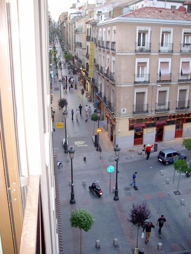 PRADO MUSEUM AIR (60m2, AC, WIFI, Easy CheckIn, Garage)