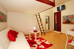 TV - Vatican apartment (roma)