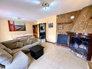 TV, fireplace