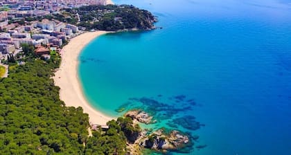 Holiday Home, Private Pool, sea views, Costa Brava.