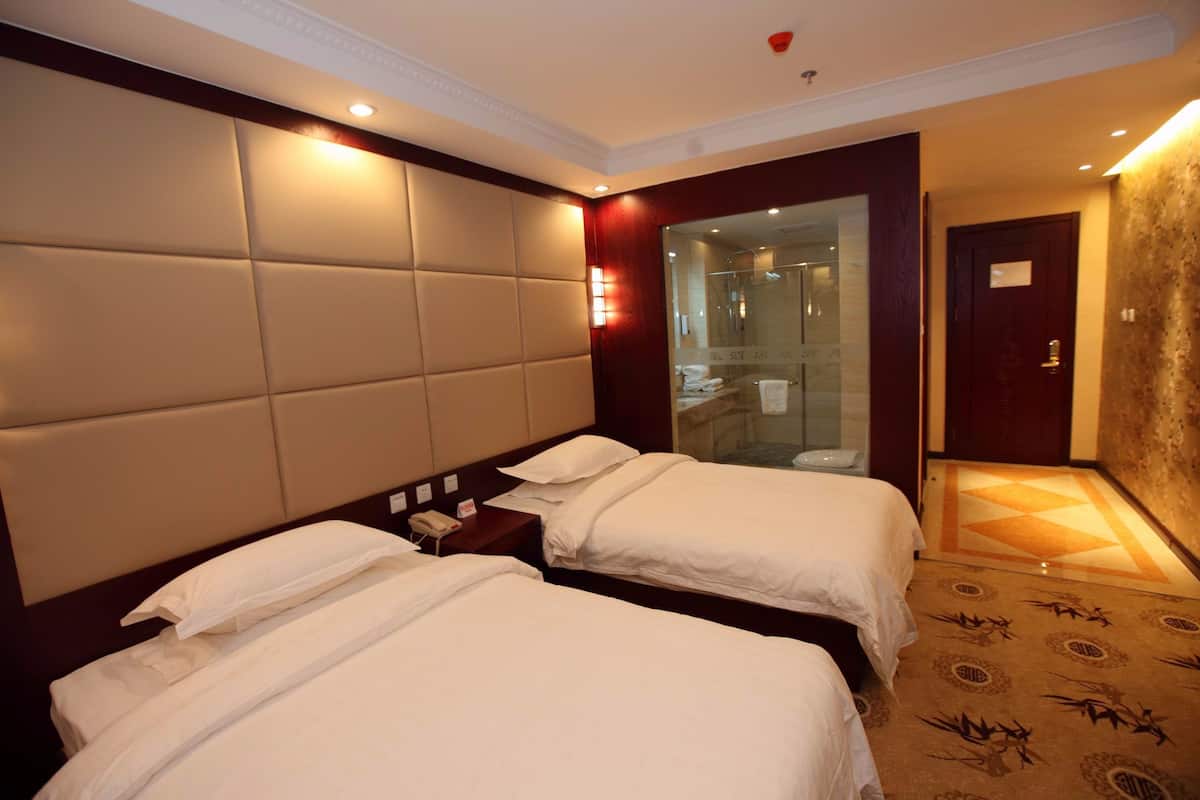 Desk, blackout curtains, free WiFi, bed sheets