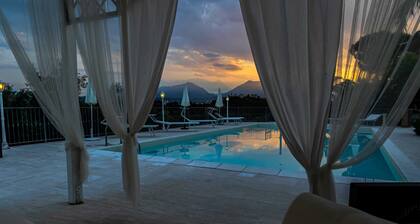 APARTMENT IN VILLA WITH POOL IN THE SALT, HEATED, SPECTACULAR VIEW !!!