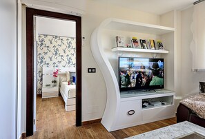 2 bedrooms, iron/ironing board, free WiFi, bed sheets - Holiday Rental Salamanca 4pax WIFI and PARKING / OFFERS end of season (Salamanca)