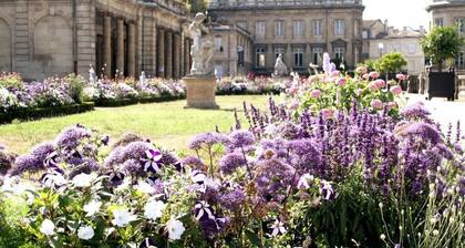 Luxueux appartement d'époque prÚs des magnifiques jardins de Bordeaux