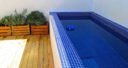 Containerhaus auf Mallorca mit Pool und Terrasse