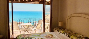 Charming Mediterranean Townhouse Panoramic Sea Views  prime location