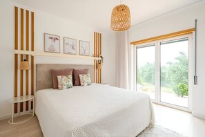 6 bedrooms, iron/ironing board, travel crib, free WiFi