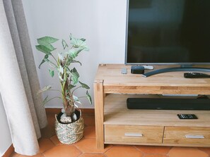 Interior - SLEEPS 2, SEA VIEW, 1 MIN TO BEACHES, GREAT VALUE, SHORT & LONG TERM (Praia da Luz)