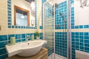 Shower, hair dryer, bidet, towels - Dimora Principe (Alghero)