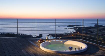 Villa Ostria, ylellinen huvila upealla merinäköalalla