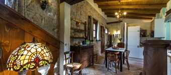 1-Lovely stone home with garden, in a castle near beach and 1 hour from Venice